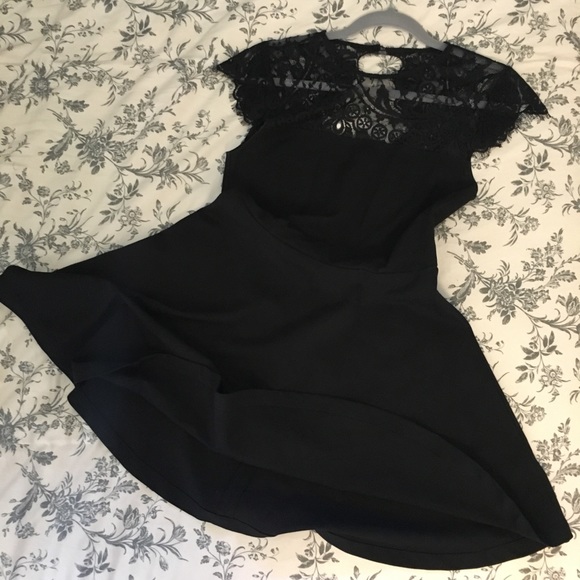 BB Dakota Cindy Lace Fit and Flare Dress - Picture 2 of 6